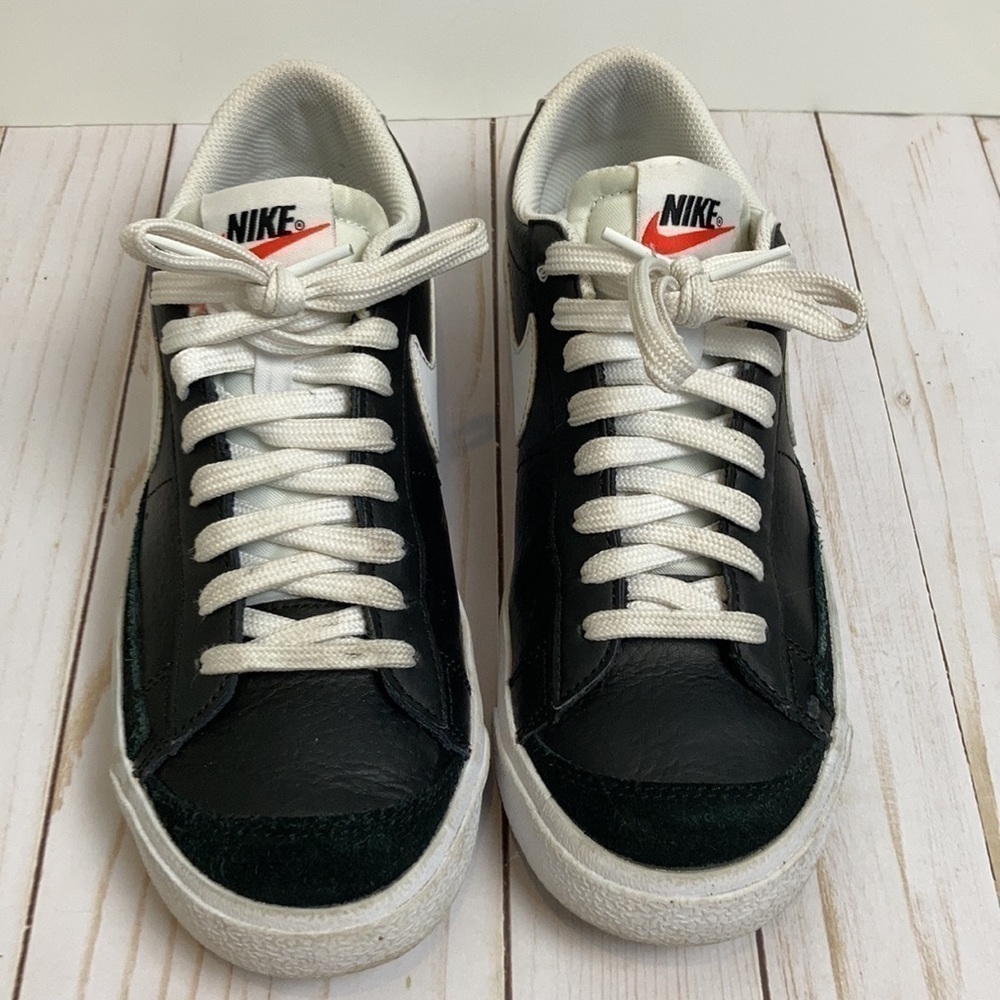 Nike Blazer Low '77 Suede Black/White-White Youth 6.5 streetwear Gym sportswear - Picture 4 of 14